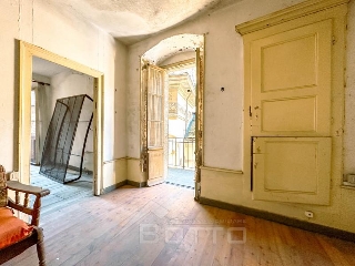 zoom immagine (Rustico 200 mq, soggiorno, 2 camere)