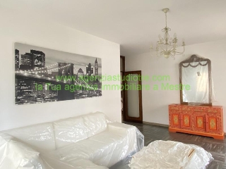 zoom immagine (Appartamento 95 mq, soggiorno, 2 camere, zona Mestre)