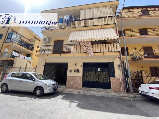 zoom immagine (Appartamento 160 mq, soggiorno, 3 camere, zona Ficarazzi - Centro)