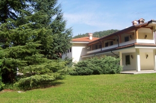 zoom immagine (Villa 1000 mq, soggiorno, più di 3 camere, zona Tregnago)