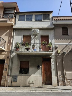 zoom immagine (Casa singola 159 mq, soggiorno, 5 camere, zona Via Gebbione)