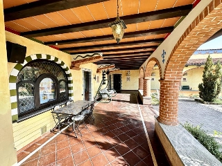 zoom immagine (Villa 700 mq, soggiorno, 8 camere, zona Scallaro)