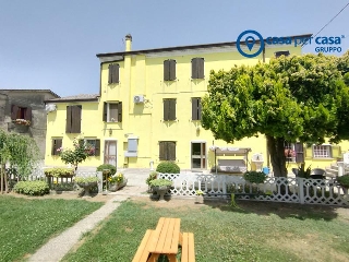 zoom immagine (Casa singola 430 mq, soggiorno, 5 camere, zona Adria)